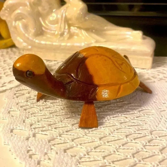 Amy turtle ๐ข๐๐ข๐ (handmade in  Jamaica ๐ฏ๐ฒ) - Picture 2 of 5